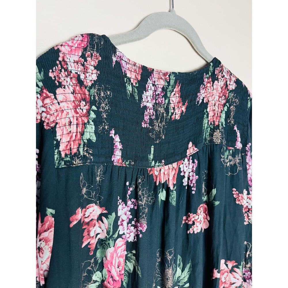 Torrid black floral blouse top plus size 0X - Picture 6 of 8